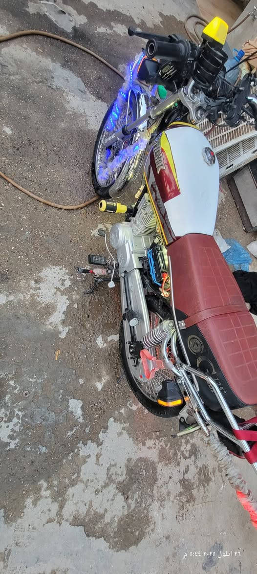 سلام عليكم شلونك شباب دراجة يراني تايكر موديل ٢٠٢٤ تراجة بيع او مراوس حسب قناعة  نضيفة كاملة من كلشي اي نقص مابيهة ماشية ٧٠٠٠ صالنصة رياضي كاربن مكان بغداد حي قادسية  سعر ٧٥٠ الف أو بيهة مجال الطيبين رقم ***********بي واتساب
