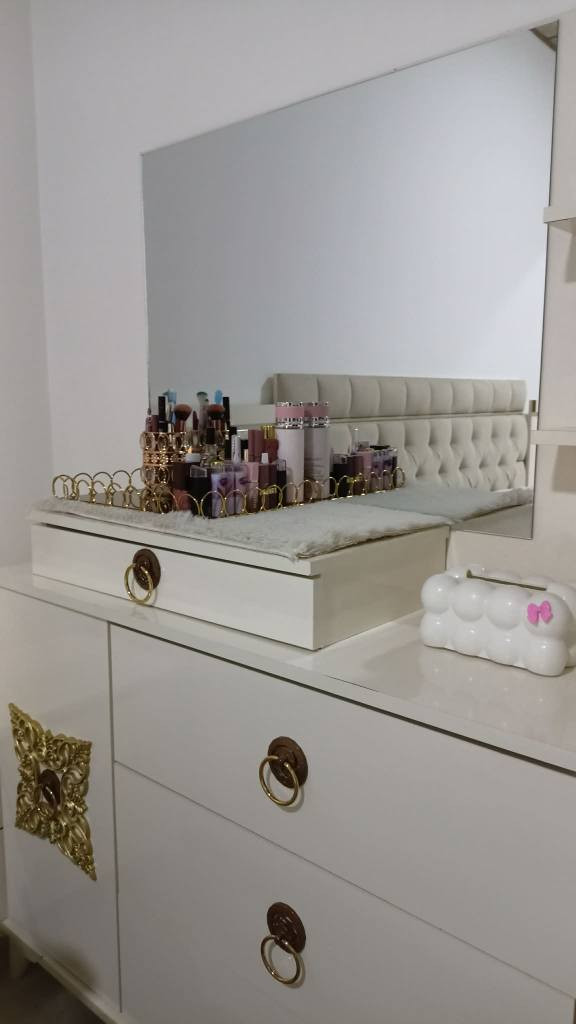 تاقمی نووستن ٩پارچە شتێکی زۆر تازەو جوانو بێعەیب ههمووپارچەکانی مەزبووتە بێشکاوی بێتەڕەشووع زۆرکەم بەکارهاتووە سعری💰 ٦٥٠ومعامەلەیە..
ژ.م*********** 📠 *********** السليمانية, العراق
