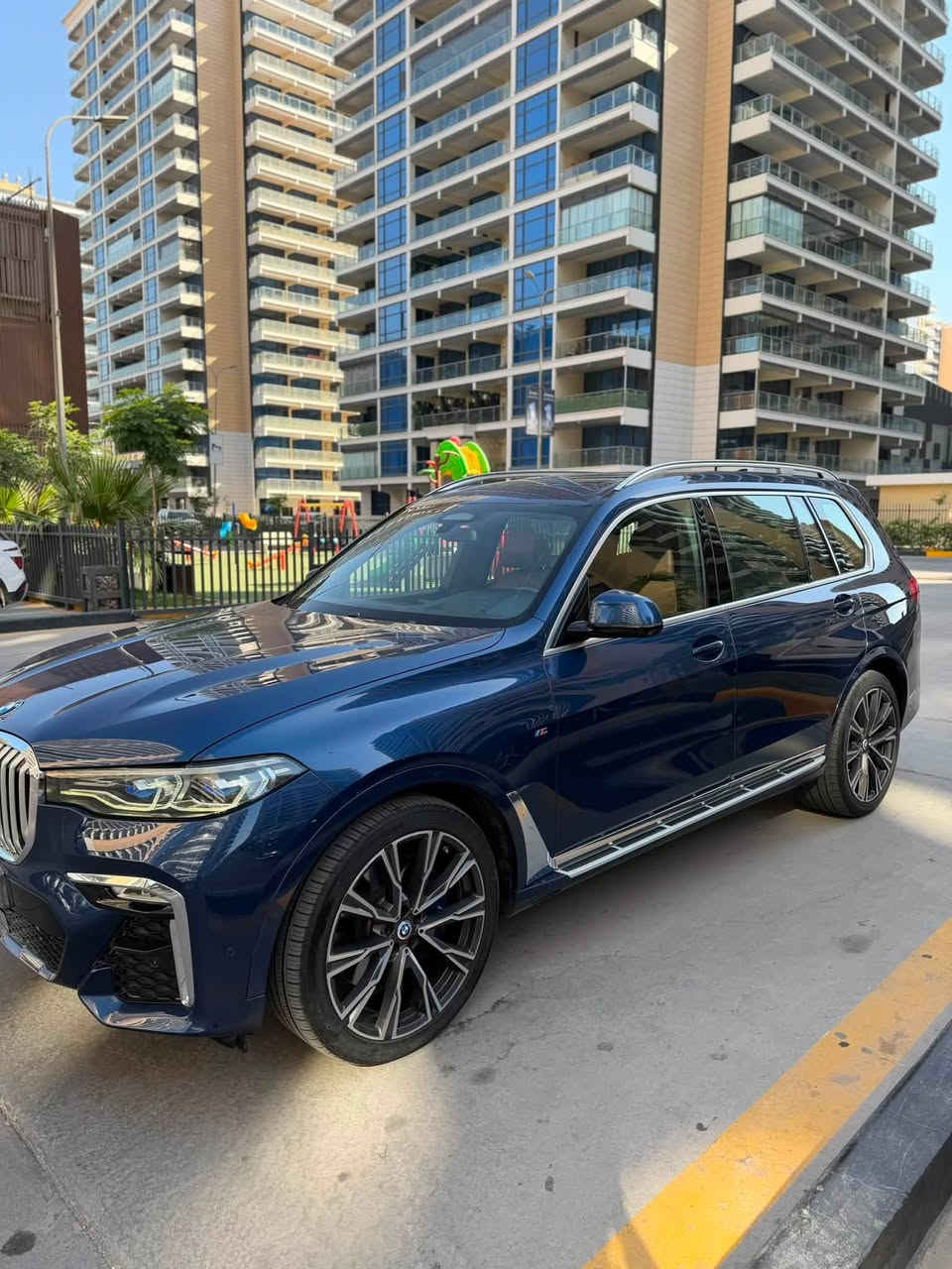 BMW X7 2020 M ( وكاله عروش ) 
فول مواصفات جكات + أبواب شفط 
بانوراما داتا شو 5 كامرات ويل 21 كراسي مساج وتدفئة وتبريد + بردات كهرباء 
السياره مكفوله بدون حادث بدون بارد كير مكينه مكفولات 
السياره جديده جدا بدون اي ملاحظات 
رقمها بغداد باسمي عنواني المنصور 
***********
سعر 480 ورقه او مراوس حسب قناعه
