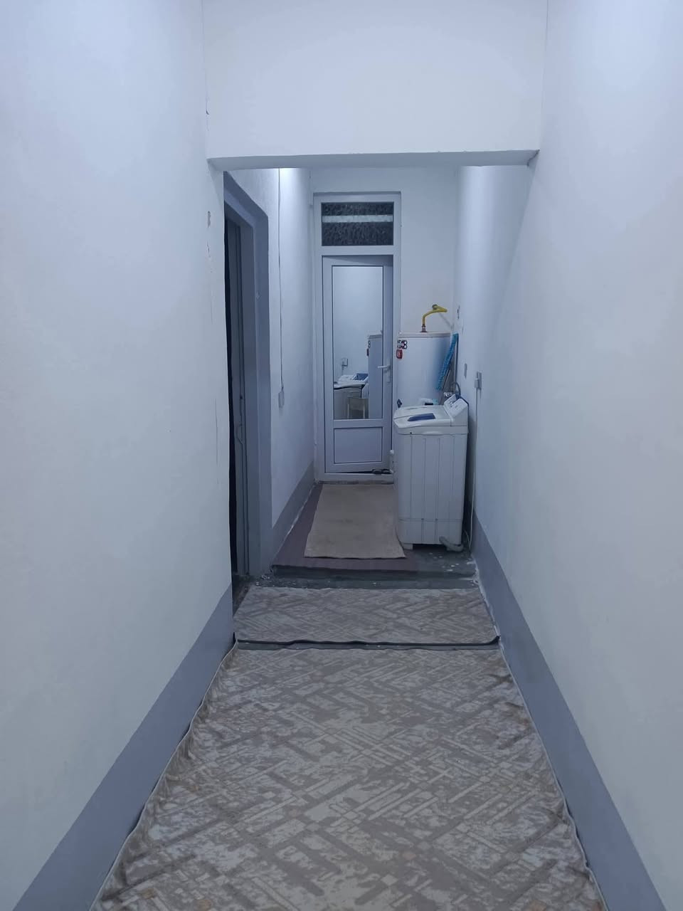 سلام علیکم

#خانووی_هەرزان بۆ فرۆشتن ⛪💒
ناونیشان قەزای کەلار     نرخ ۲۹۰گەڵاو معملە

◼️ گەڕەکی کەلار کون
◼️ ڕووبەری 6 بە 20 = 120 مەترە 📏📐
◼️ خانوویەکی زۆر جوانو دڵ گیرە

🔴 ژوورەکانی ئەم خانووە پێکهاتووە لە ⬇️

🔶 میوان 🪑🚪
🔶 مساعد مطبخ 🍽️🫖
🔶 مطبخ 🍽️🫖
🔶 هۆڵێک 🖼️
🔶  ژووری نوستن 🛋️🛏️
🔶 ڕۆشنایی 🪟
🔶 مشتەمەلات 🛁🚿

بۆ زانینی نرخ 💵 تەنها خاڵێک لە کۆمێنت دانێ 
ژم***********
ژم***********
