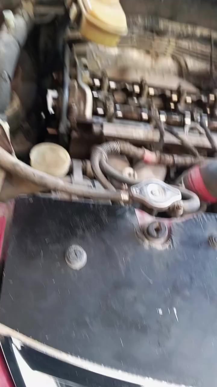 السلام عليكم ورحمه الله وبركاته اخواني الطيبين اليوم موضوعي عن الدهن والشغل الصحيح ليش انكول روح اختصاص وسيارتك اهتم بلدهن ولا تمشي ورة أهل الخبرة شسوي وادير دهن اليوم كلمن يحجي ابكيفة
يا حبيبي اهتم بسيارتك الدهن ابموعدة الماء اصلي او اخضر 50ب100مو آلة فول علمودك 
والشغلة الأهم من تجي الاختصاص انت ترتاح ليش 
لانهو هو يكلك استريح تأخذ الصافي 
انت مو تفتح كيس وكور دكول تجفيت عمي والله هاذا مو تجفيت إدامة الشي المضرر 
التجفيت العام تطلع المكينة برة وتتفصخ برغي برغي وتنعاد من جديد كل الاغراض هاذا التجفيت 
واليوم انت ابو سيارة لازم يكون عندك معرفة في التجفيت والادامة وغيرهن 
اني من احجي علمودك يا حبيبي واي واحد يصير عندة عطل قبل كلشي يخابر ويتاكد اشو ما فديوم دك علية أحد ما نطيتة العطل بلمضبوط 
يا حبيبي اني انصح أما المحركات وغيرهن ما امدح بيهن هاي مال كازكيت حديد وغيرها صارت شغلة قديمة 
الكازكيت الحديد والمحرك الوارد خليها بالك بلصيف تشبع ادفانز 
آلة محسن أما من تجفت على ايدك والفيتر يعرف يشتغلها على أجواء العراق والبنزين وغيرة نام رغد يعني بين قوسين التجفيت افضل شي 
وضمان الك احسن من المحرك ابو ال15يوم وراها انت تبتلي اضل يومية سلام عليكم يم الفيترية اليوم السيارة من اضل على ايد فيتر بعد ما تعطل ليش اول شي الخبرة ثاني شي المواد اصلية وثالث شي هو الفيتر يعلمك شسوي 
هاذا كلام موجة الكل الإخوة 
واي واحد يحتاج شي اني بلخدمة الكل واليوم كلشي اعرف وكل واحد يجي من الكروب آلة معزة واحترام ومنقصر ويا ابدا 
تحياتي الكم ابو يوسف واي استفسار ***********اليوم من يصير عندك عطل جيبها ومالك علاقة تطلع السيارة جاهزة واحد على واحد واليوم اهم شي يكون والواحد مو همة الفلوس بس حق تعب ولا استغلال ولا شي ابو السيارة وين ما يريد يجي وياي يعوفها وراي احنة على مرام شتريد وياك 😂😂😂❤️فيتر كهربائي حداد صدر مواد اصلية  يعني ورشة متكاملة الك والأدوات كلشي متوفر من الغالي إلى الرخيص وكلشي وسعرة
