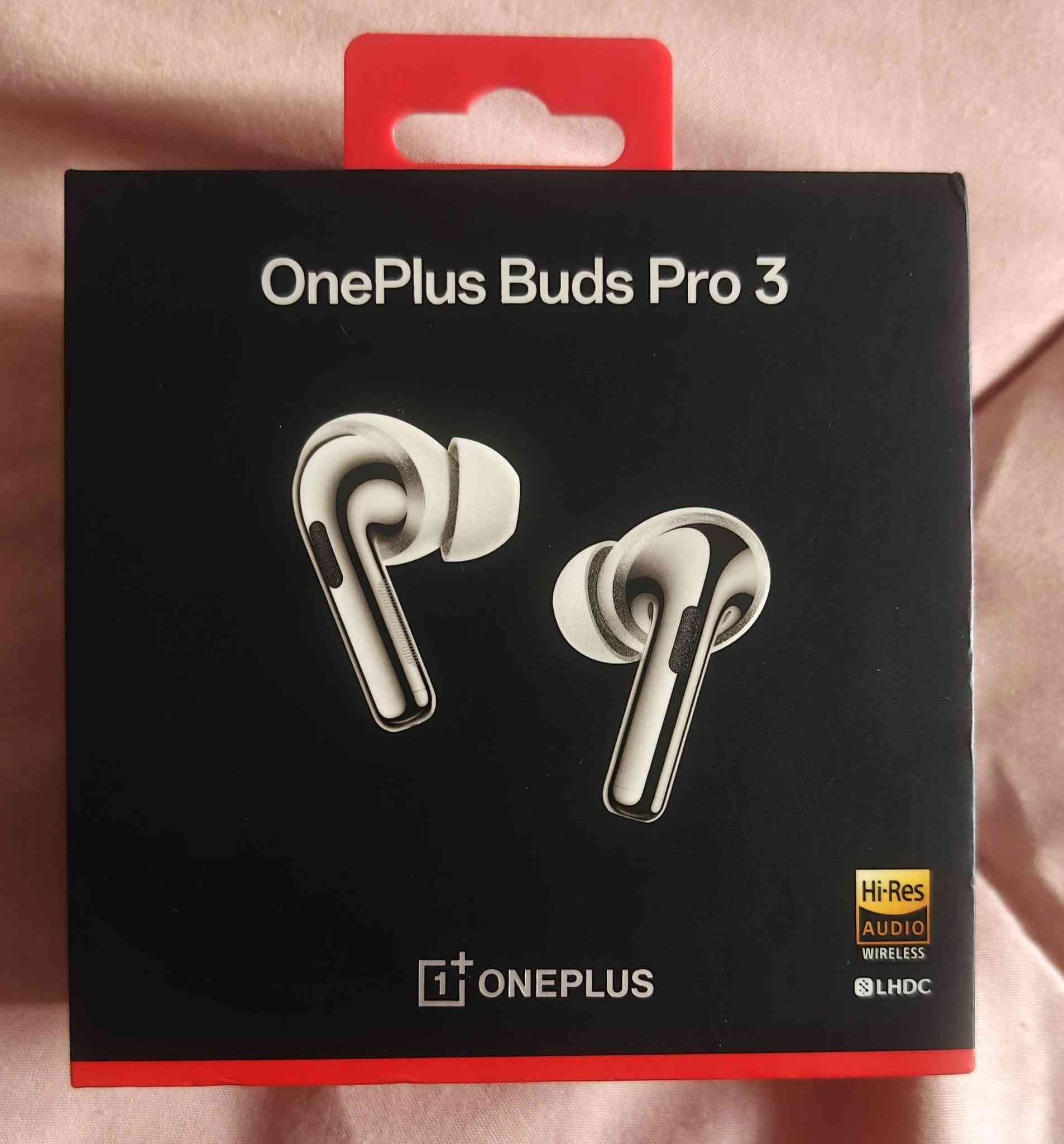 للبيع Oneplus Nord 5 12gb/256gb
لون ابيض جهاز نظيف ١٠٠% للبيع مع سماعة Oneplus buds pro 3
مع كافة الملحقات من كارتون و شاحن 
ويا لواسق شاشه و كفرات
السعر ٥٥٠ الف
المكان البصره

***********

.
