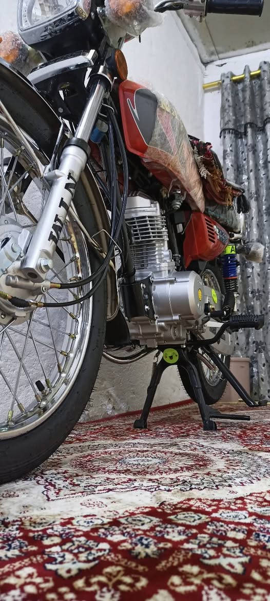 سلام عليكم نامه موديل 26 صالي 15 يوم من مطلعه اوراق سكنر بسمي صلنصه ام نجمه سوبايه اصليه كابريتر مال نامه شلامجه اصلي مكاني كربلاء شراي يجي خاص وينتصل *********** سعر 775 بيه مجال قليل
