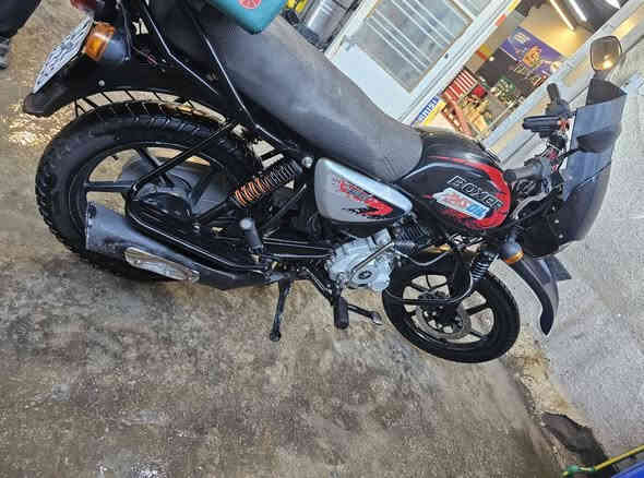 السلام عليكم بوكسر جبلي موديل ٢٣ مرقم بسمي تحويل ثاني يوم الدراجة نضيفه ماشيه ٥٠ الف السعر مليونين وربع مكاني بغداد السيدية تقاطع درويش   

*********** واتساب فقط
