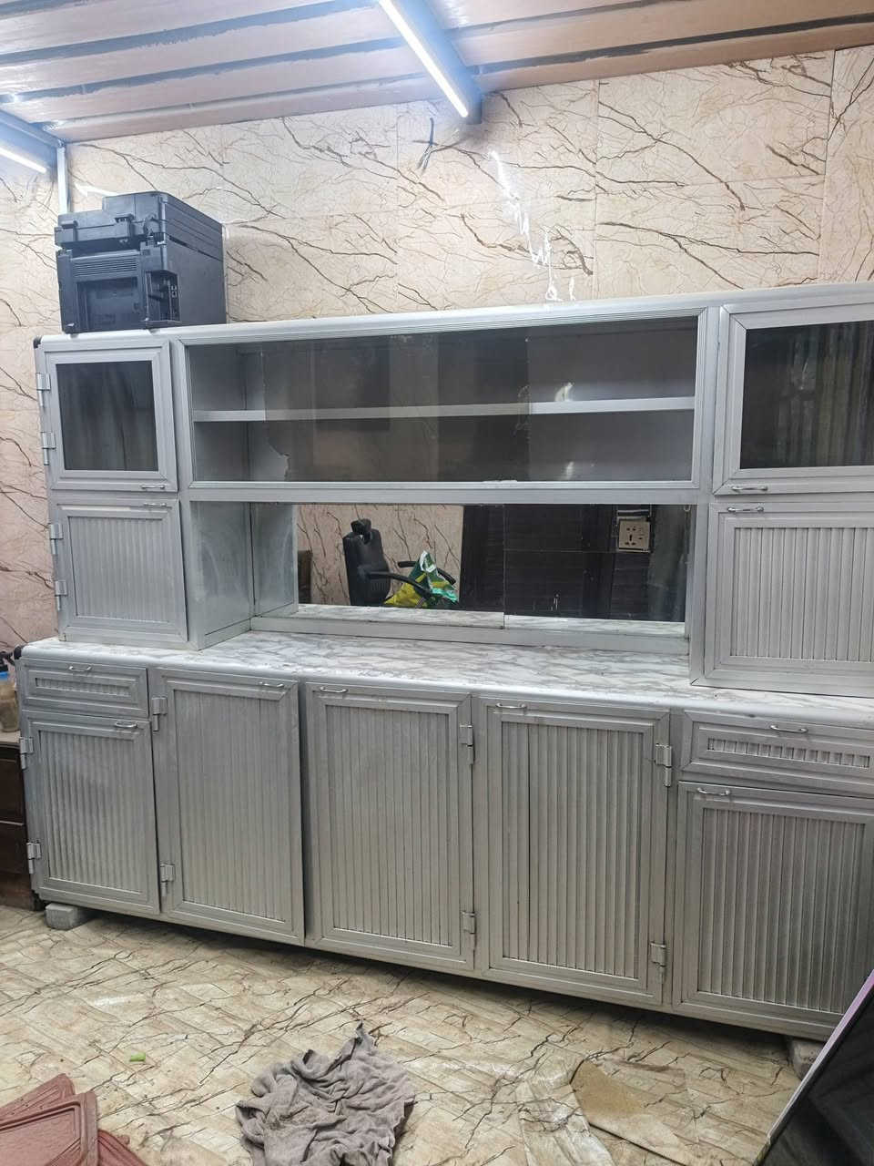 السلام عليكم لبيع كونتر ألمنيوم خمسةَ أبواب طول ٢ متر ونص مع كرسي حلاقة نضيفات جدا الدورة شارع ٦٠


**إذا كنت صاحب هذا الإعلان وتريد حذفه لأي سبب، رجاءا أرسل رسالة إلى الدعم الفني**