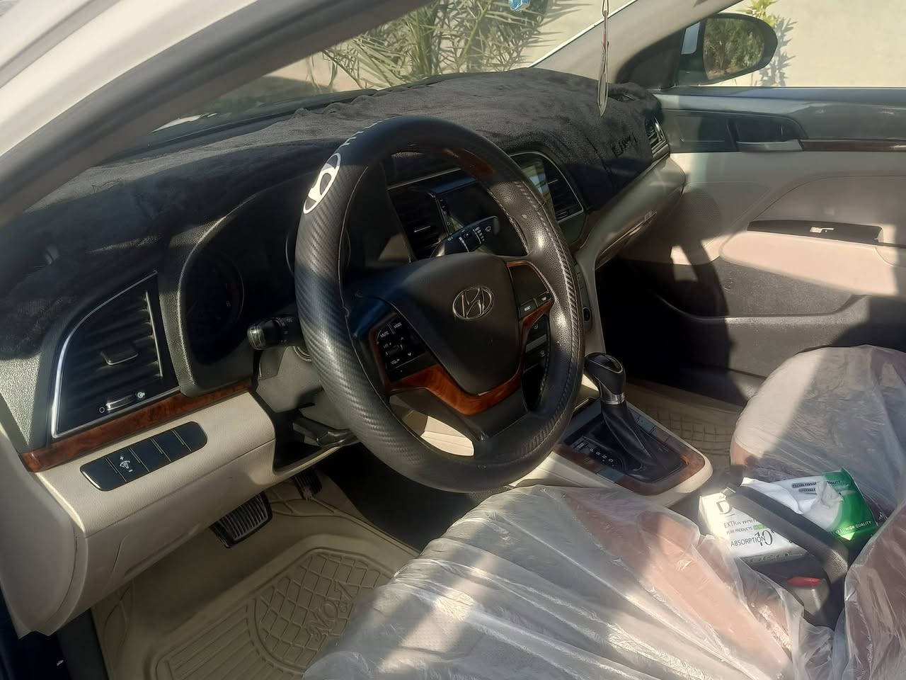 السلام عليكم النترة موديل 19سوبرخليجي  كفالة فول مواصفات بصمة واحد على واحد محرك كير مكفولات رقم ديالى نكليزي بسمي  تحويل مباشر ماشية 82الف لسعر  160 وبيه مجال مكاني ديالى ***********
