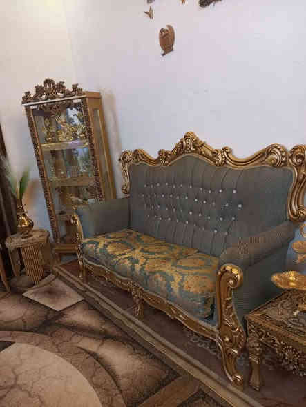 تخم زان عشر مقاعد مع سيت طبلات نظافه فول تكمه ماينشال لسعر 500بي مجال بسيط مكان مشتل شارع لمطبك مستعجل على لبيع *********** بغداد
