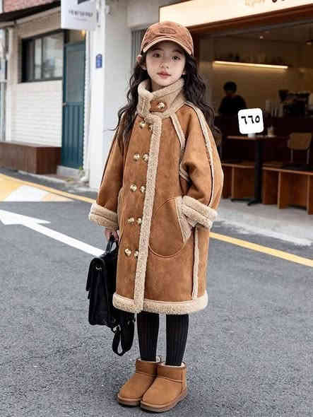 للتواصل مسنجر او واتساب *********** 
القياس : 7 الى 14 سنة
جلد مبطن ثقيل
