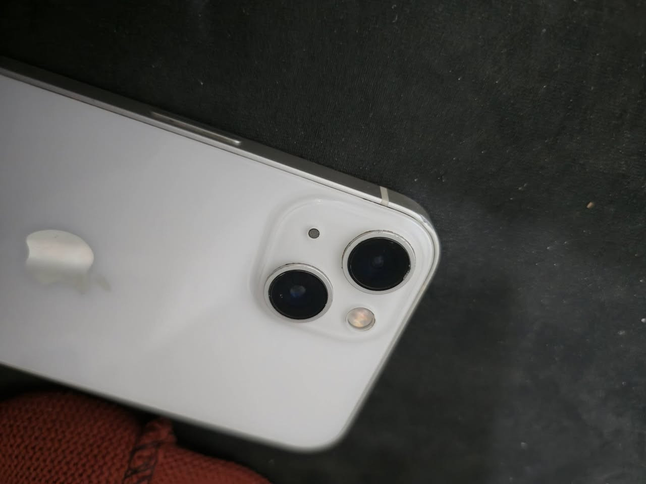 للبيع iPhone 13 – 128GB

- بطارية 78% (أصلية).
- نسخة الشرق الأوسط تدعم شريحتين اتصال فعلية (Double SIM).
- الجهاز يحمل الحرف M.
- نظيف جداً، مع شخوط بسيطة على الشاشة والإطار لا تؤثر على الاستخدام.
بي طخات بالشاصي واضحه بالصور وبيشخوط بالشاشه
- الموقع: بغداد – البياع.
سعر 400 الف قفله من الاخير
نهايته قفل
- الصور حقيقية وتوضح حالة الجهاز بالكامل.
المعلوميه اني قاعد ابيع ايفون 13 ما قاعد ابيع ايفون 11

📞 للتواصل: ***********

