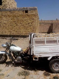 ستوته لبيع مسويه حادث ضربه بشاصي موديل 10رقم وسنويه بسمي سعر 450وبيه م...