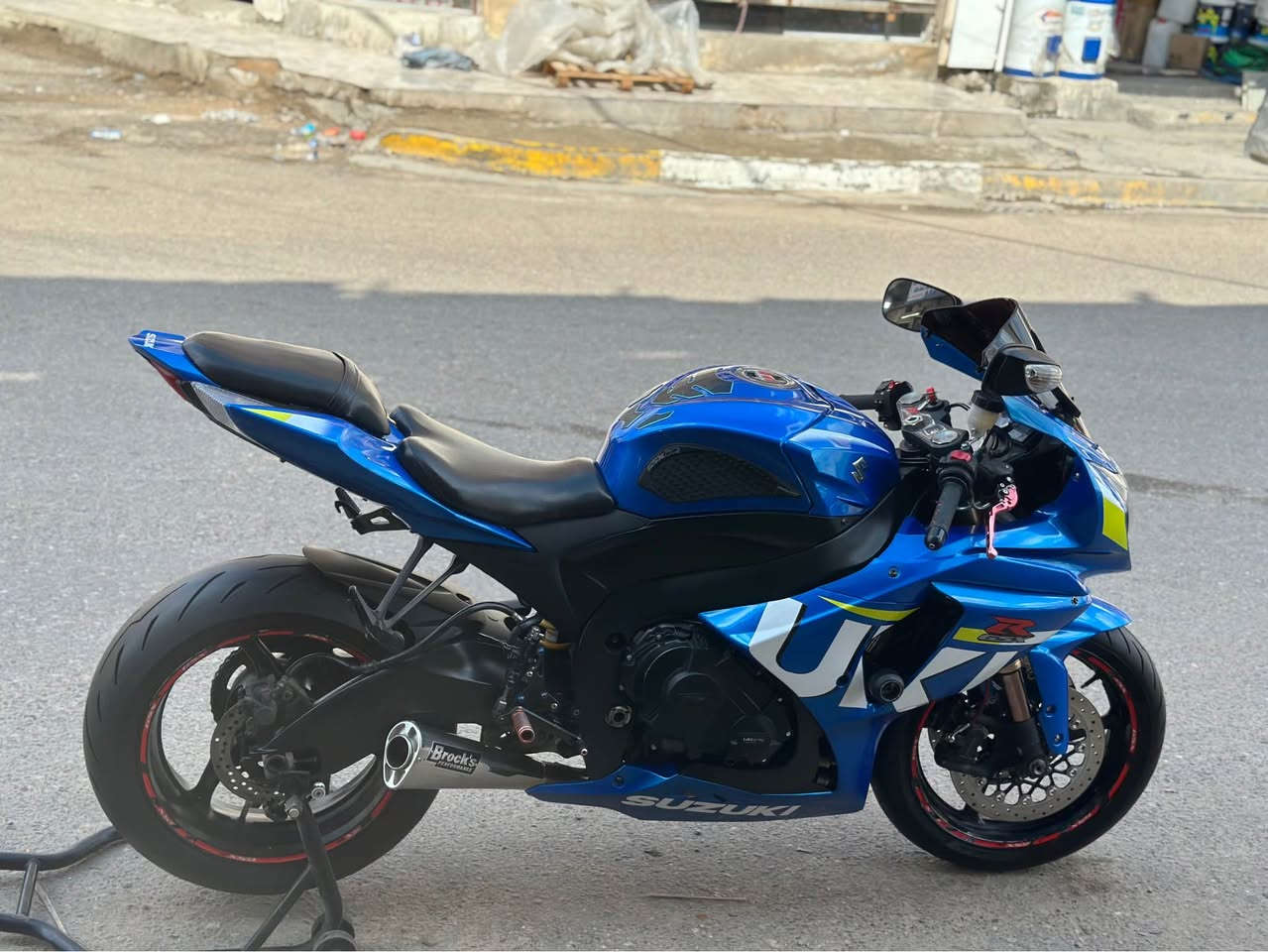 سلام عليكم جكسر 1000ss مديل 2014 البيع دراجه جديده كفاله عامه من شخط مكفوله مبرمجه 3 مودات سعر خاص العنون ساحت عدن  هـ*********** بغداد, العراق
