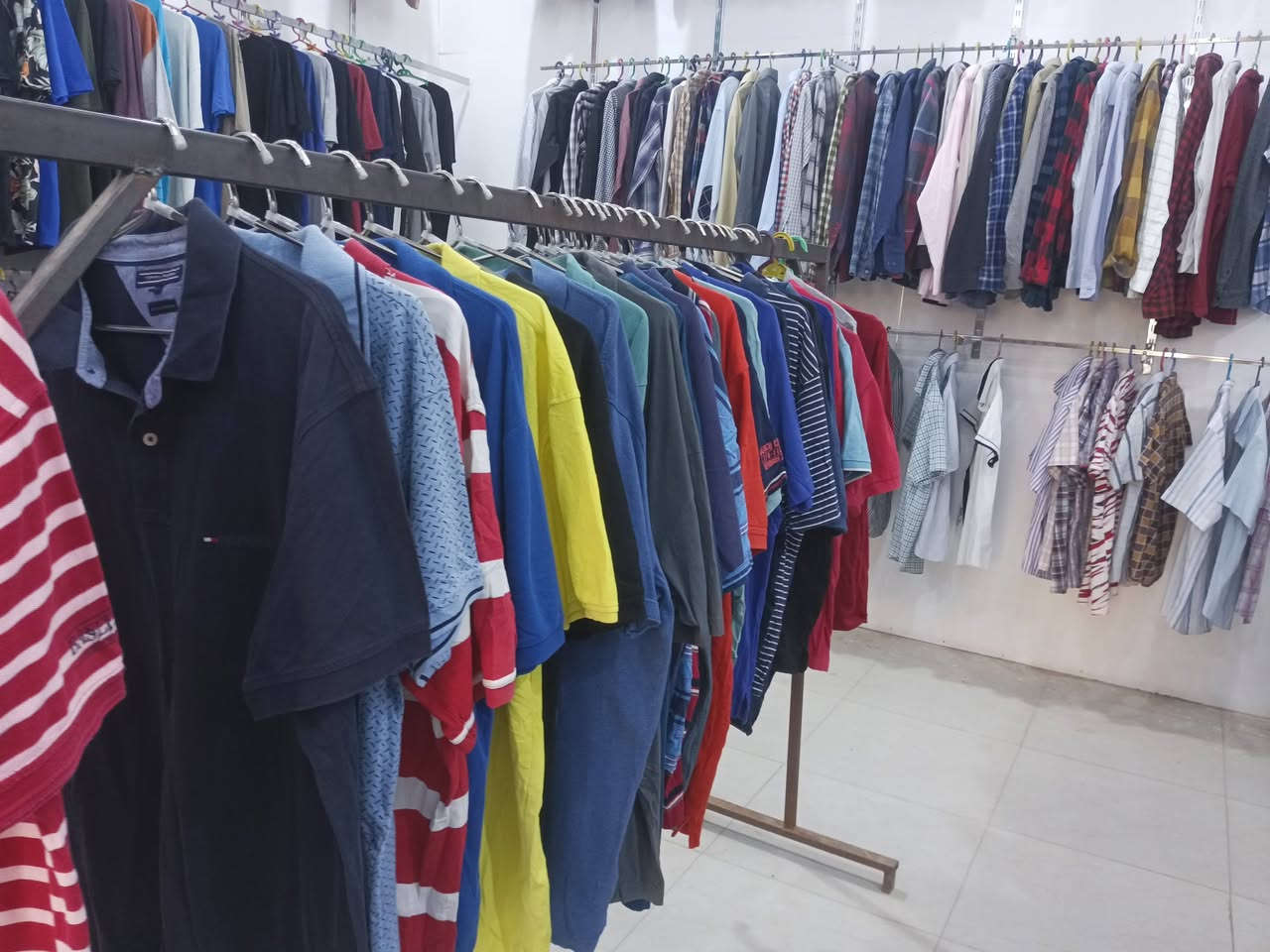 يتوفر حالياً الصيفي بجميع أنواعه
رجالي نسائي
تيشيرت ياخة والحلقة 
قميص رجالي نسائي 
بنطلون رجالي نسائي 
بنطلون كابوي قياس خاص 
تيشيرت قياس خاص 
نظافة وجودة عالية 
أنسب الأسعار 
سوق الشيوخ حي العسكري شارع الصورة قرب حسينة الإمام الحسن العسكري عليه السلام


**إذا كنت صاحب هذا الإعلان وتريد حذفه لأي سبب، رجاءا أرسل رسالة إلى الدعم الفني**