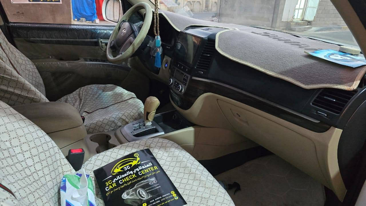 هونداي سنتافي 
موديل ٢٠١٠
سيارة جاهزة وبيها سونار 
محرك ٦سلندر
السعر ( ١٥٠ ) وبيها مجال 
للاستفسار
***********
