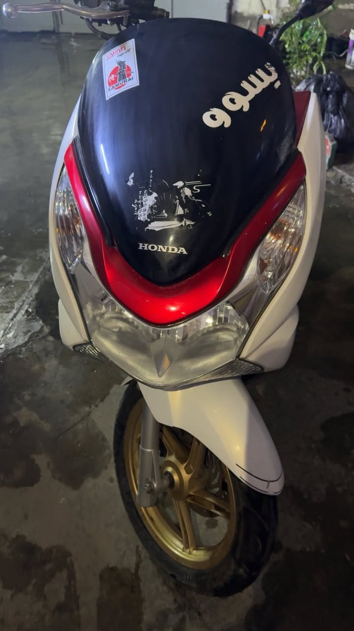 جيل اول خمسينيه للبيع ماشيه 17 الف الدراجه مكفوله كفاله عامه مابيهه اي نقص وكشر نضيف مثل ماشوفون وتجي جيب فيتر وياك وافحص الدراجه ممغسوله احله من التصوير بهواي

السعر 15 وبيها مجال
***********
العنوان بغداد الشعب قرب سوق شلال
