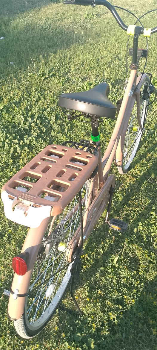 سلَام عليكُم البيع بايسكل ياباني نضيف الون مميز🤎 موديل2021 شركته بيدي بايسكل وياله موس غراض وياا ) السعر105وبي مجال مكاني نجف حي ميسان رقمي 7885572347وتساب بي🩶


**إذا كنت صاحب هذا الإعلان وتريد حذفه لأي سبب، رجاءا أرسل رسالة إلى الدعم الفني**