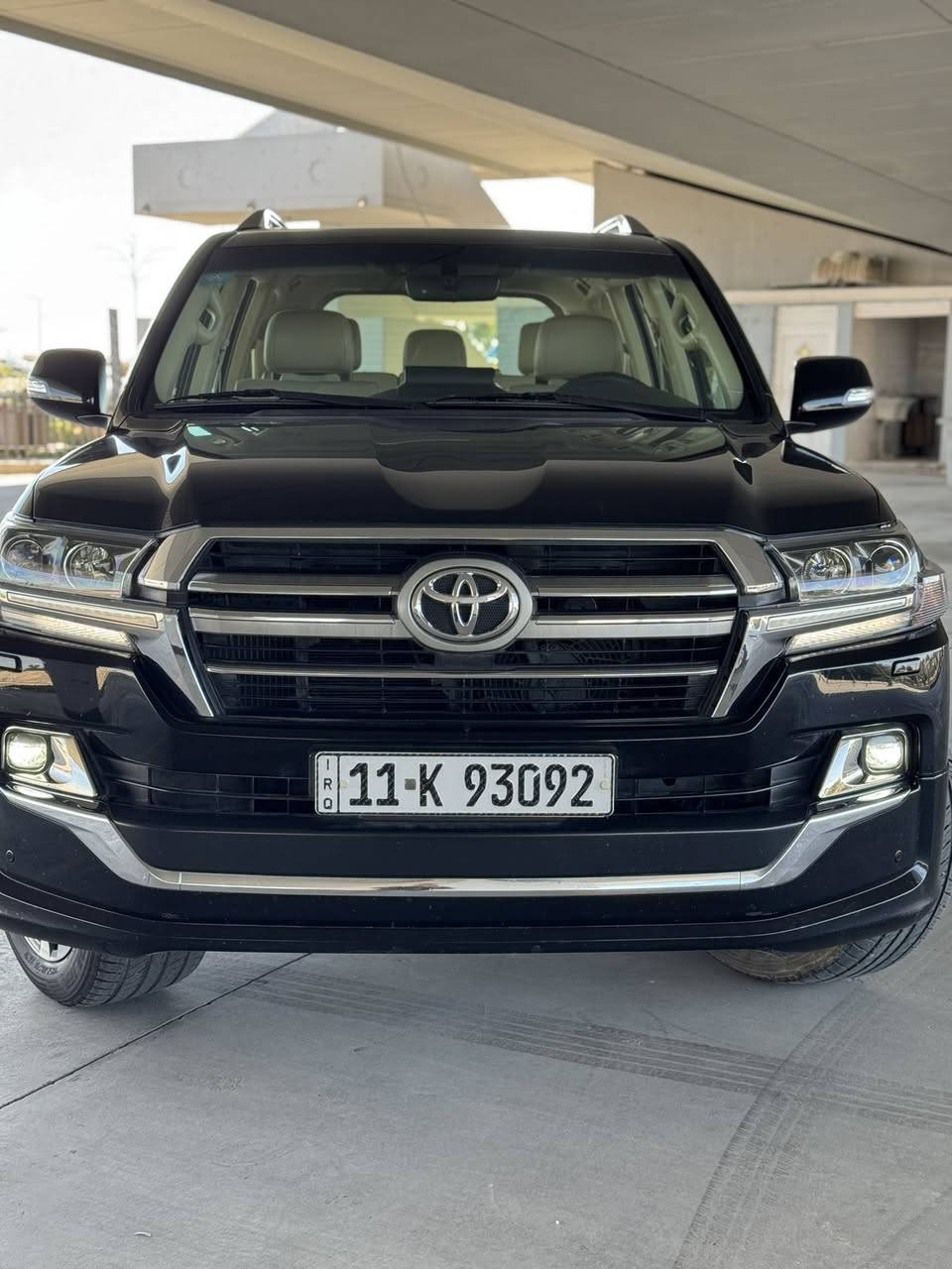 يالله من رخصه الادمن لاندكروز موديل 2019شركه ساز كراند تورنك
 فول مواصفات محرك 4000الف سياره جاهزه اي نقص مابيه تخم تاير محرك والكير كفاله عامه سياره جديده كلش بيه ملاحظه فقط جاملغ الخلفي بيه صبغ بدون دواخل وراح انشر سوناره وياه ماشيه 127الف وبأسمي شخصياا السعر المطلوب 480ورقه وبيه مجال للشراي مكان السياره السيديه وهذا رقمي ***********
