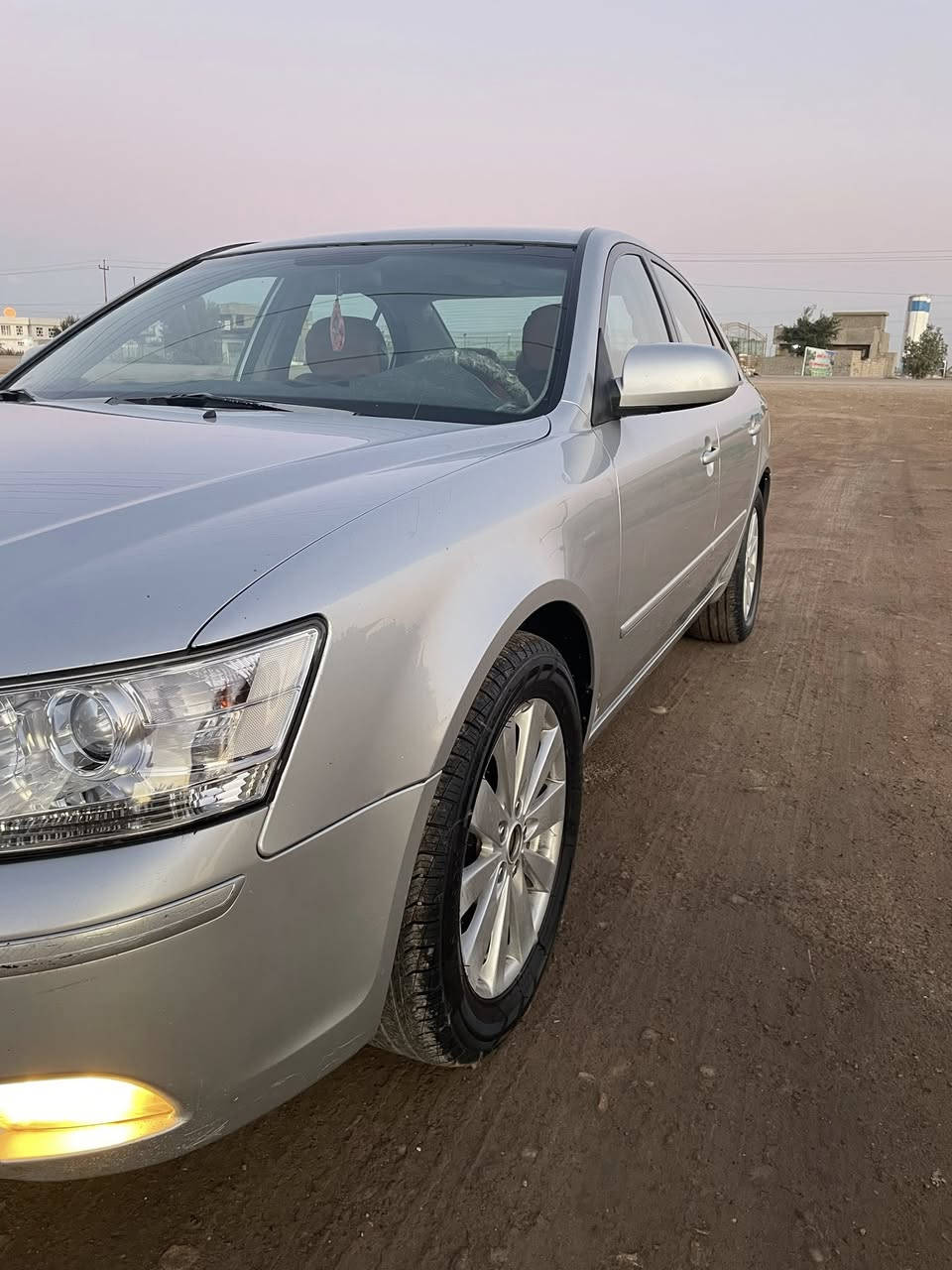 سلام عليكم للبيع سوناتا وارد امريكي بدون ضرر السونار مرفوق ويه الصور رقم ديالى انكليزي محرك ٢٤٠٠ تخم تاير موديل السياره ٢٠٠٩ للاستفسار ***********
