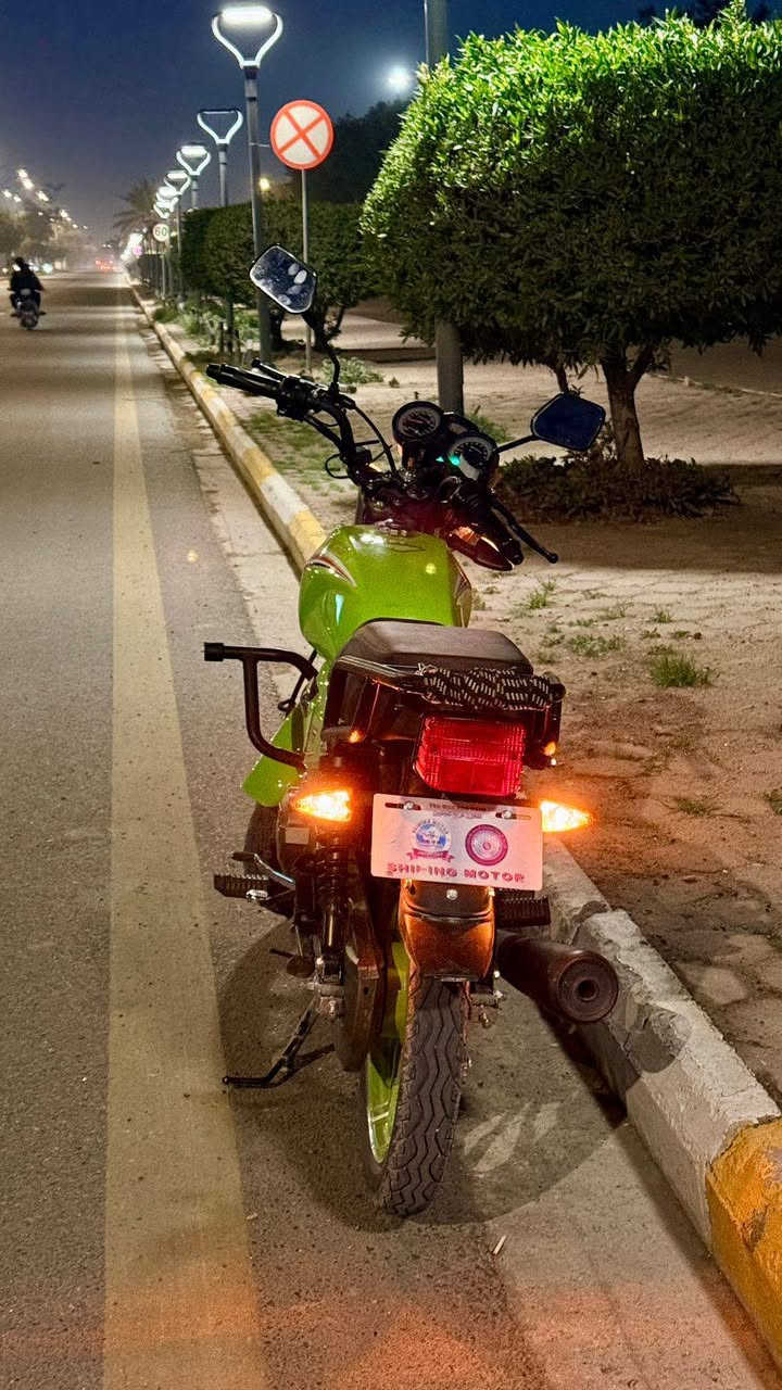 السلام عليكم ، شاينك ٢٠٢٥ نظيفة صارلي ٦ اشهر من اخذتها مماشية هواي ، بيع او مراوس مرقم او ممرقم شعندك نزل،
