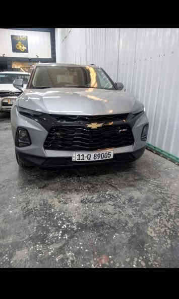 السلام عليكم 🫡 
بلايزر لبيع 
حدثهه موضح بل فيديو 
بيه بنيد مبدل وجاملغ صبغ 
مكانه بغداد .العبيدي
هـ***********
سعر195$
