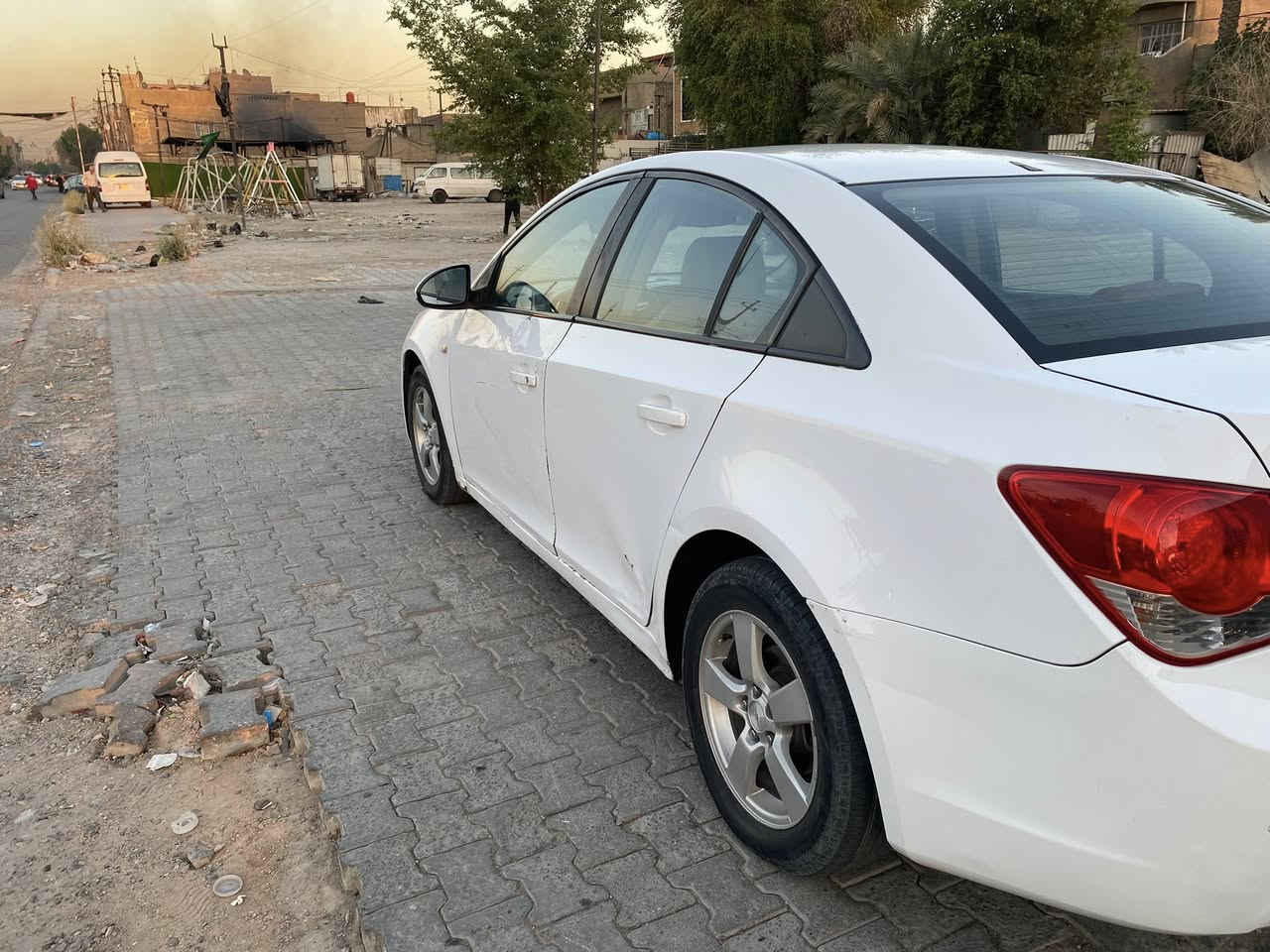 السلام عليكم 
شوفرليت كروز LS
2009
رقم بغداد  انكليزي  بسمي 
محرك وكير كورلا 
تبريد شغال
صدر نظيف
تايرات نص عمر 
باتري جديد 
السياره بيها طخات بدون ضربه قويه ولاصبغ
للبيع فقط 
السعر 55 ورقه 
مكانها بغداد 
***********
