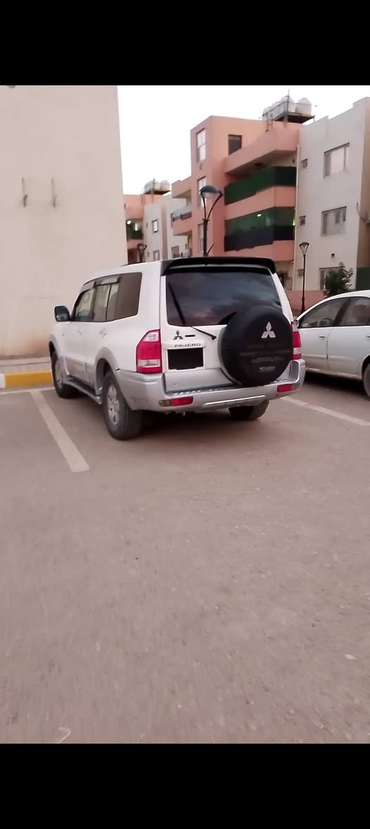 باجيرو موديل 5 جديده بمعنى الكلمه وبلاديه مكفوله كفاله عامه من الحادث والصبغ 
دواخل جديده جدا كراسي كهرباء مري جانبيه شفط كامره شاشه كبيره مثبت سرعة نظام سنتر لوك 
محرك كير ظفيره قاعدة فيوزات راديترات تانكي بانزين وعبوه كله جديد شاهدن مال حاويه 
حداديه امامي خلفي جديده واصليه 
تخم تاير جديد باتري جديد تبريد 3قطع ثلج 
تسجل بغداد مكمل معامله حذف وستحذاف السياره قرار 100
سعره 85 بيه مجال 
مراوس تصير بيك اب نيسان جديده تكون من موديل 8 وفوك 
***********
