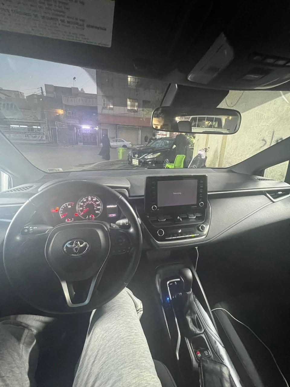 السلام عليكم سياره كورلا موديل 2022 رقم بفداد وارد امريكي السياره احله من الصور تحويل ثاني يوم مكاني بغداد الشعب سعرها 153 وبيها مجال رقمي *********** ضررها موضح بالسونار بس جنطه مال صندوك
