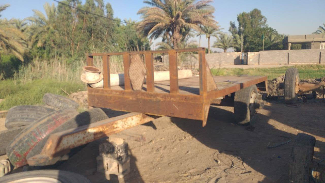 حداده وعمل لودرات حمل مختلف لاحجام ٠ حداده وعمل المقطورات الماء المغلون  عمل عربات الحمل الزراعي *********** بابل الحمزه الغربي الخميسيه
