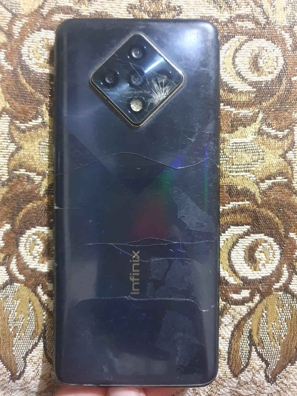 سلام عليكم 
جهاز انفنكس زيرو 8
ذاكره 120عشوائيه 8
40فريم ببجي 
بي فطور بل ضهر وا بل كلاس ما مأثرات 
كامره 64ميكه بكسل وا لأماميه 48
سعر 100 وا تواصل خاص


**إذا كنت صاحب هذا الإعلان وتريد حذفه لأي سبب، رجاءا أرسل رسالة إلى الدعم الفني**