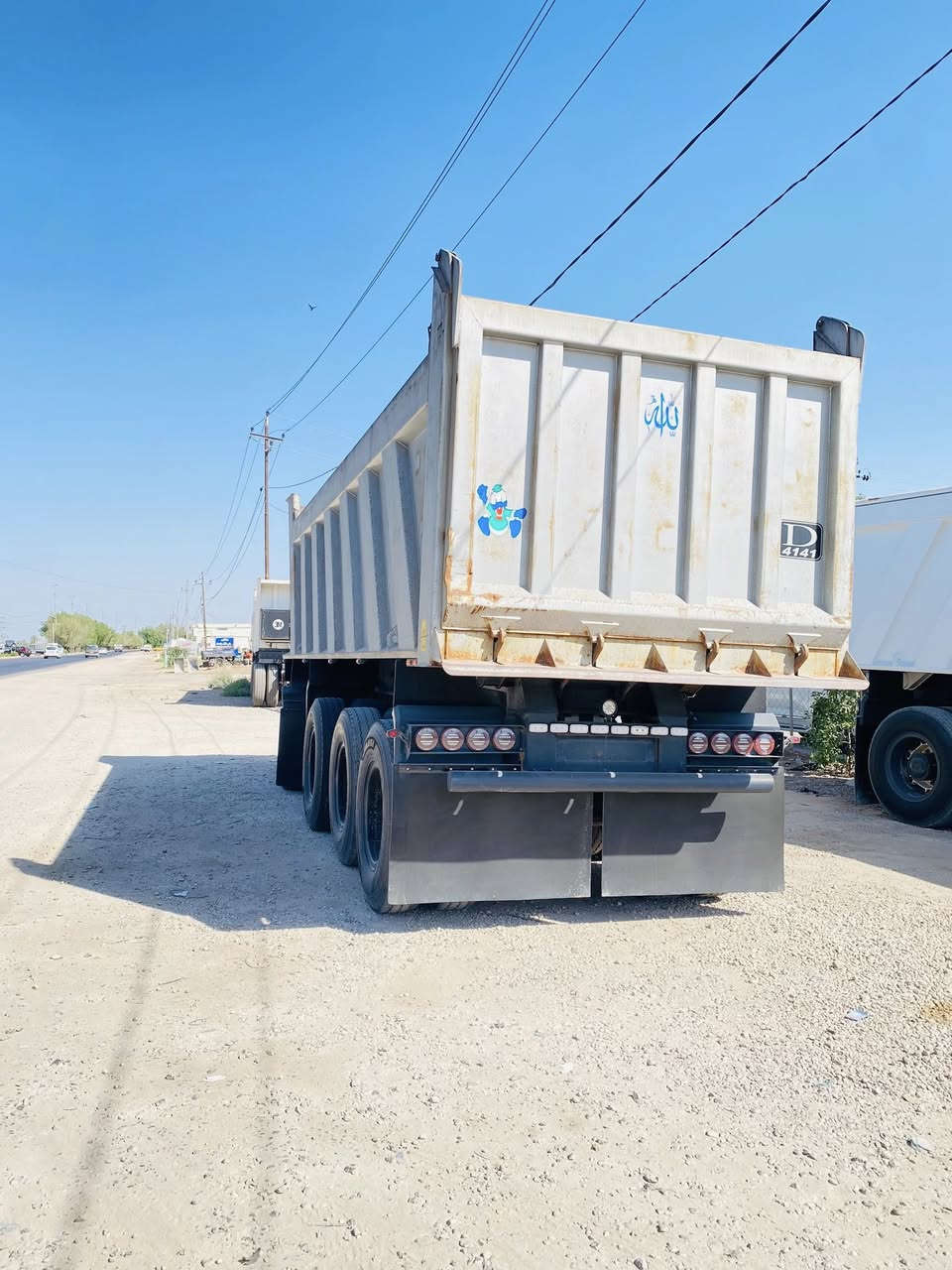للبيع مقطوره موديل 2023بك لايت بالوني مكاني بابل
***********
