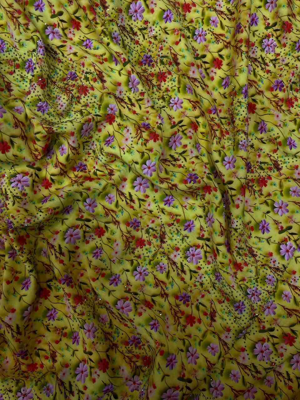 👌ماوصيكم عود قلدوني بهاي💐بس يمي الترند مخورر اماراتي فول  ستراس وقطن القطعه ١٢،٥٠٠ المتر ٥٠٠٠  💐والخياطات الهن خصم 
يوجود توصيل كافه المحافضات العنوان كركوك سايدين حي العسكري قرب جامع سداد للحجز واتساب
***********
***********
