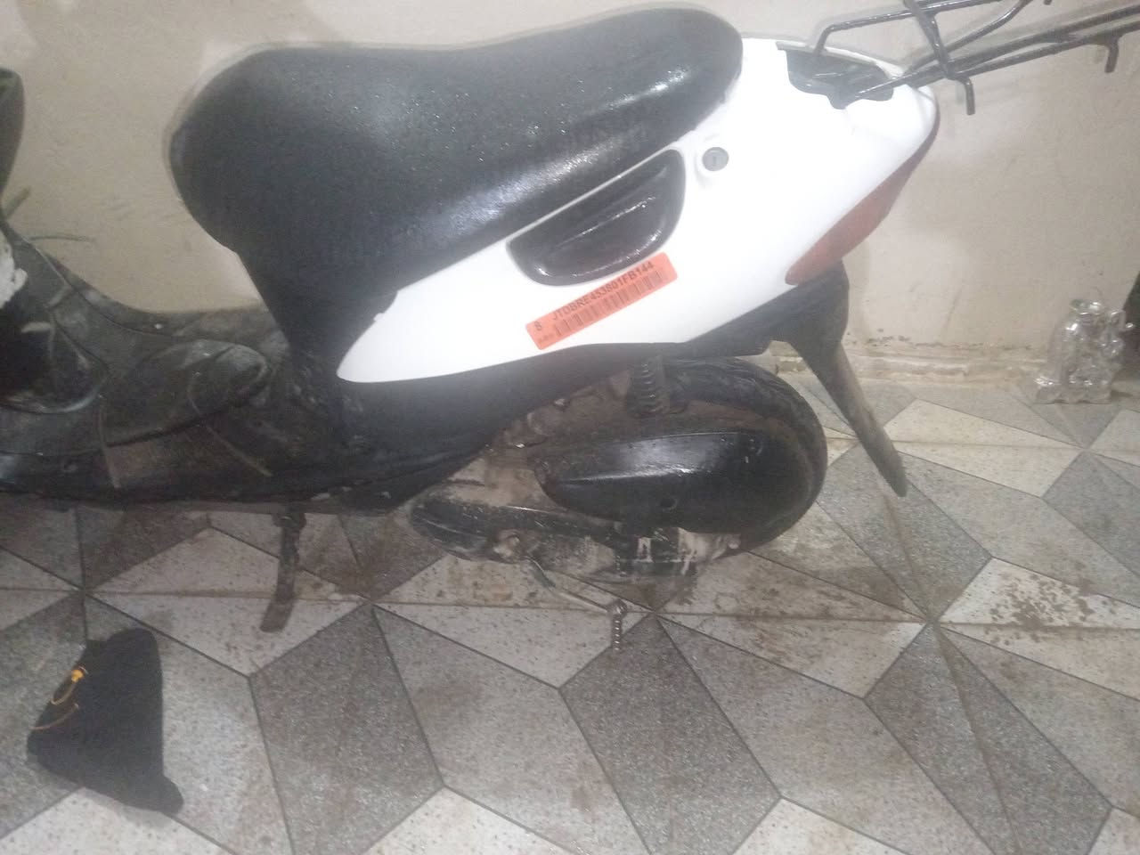 سلام عليكم ساسوكي شغال ويمشي مكينه مافتوحه شرط بس بي صوت يمك بربرن ماعرف مكينه شرط سعره 200وبي مجال


**إذا كنت صاحب هذا الإعلان وتريد حذفه لأي سبب، رجاءا أرسل رسالة إلى الدعم الفني**