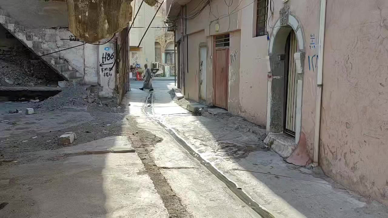 دارللبيع منطقه غاس الكوغ
قريب حييل للشارع العام
مساحه٥٠ مترواجهه١٠مترعمق٥متر
سندطابوبسم واحدالسعر٣٣ مليون
مكتب البرللعقارشارع المكاوي
٠٧٧٢٠٧٠٤٤٦/***********
