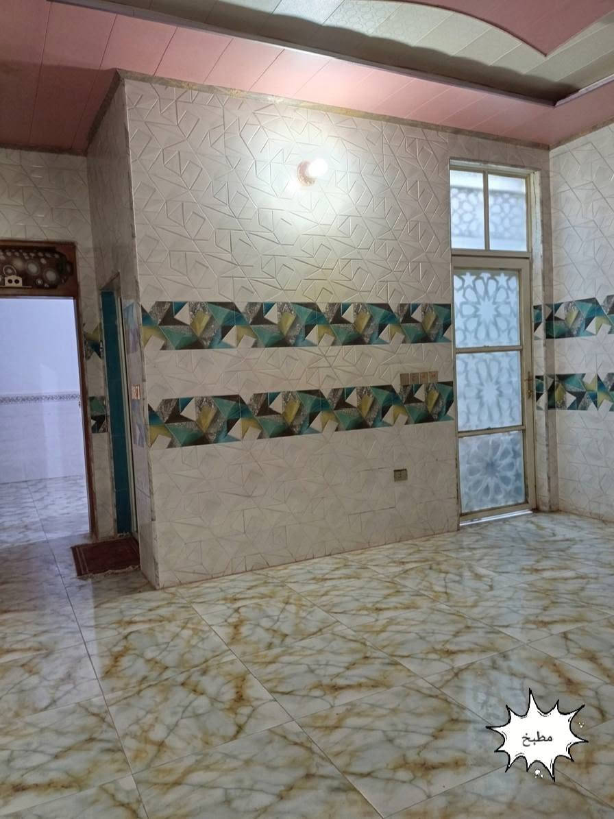 🔴🔴 دار { للبيع } النجف الأشرف 🔴🔴
                {حي النداء }
                { طابو صرف }
--------------------------------------------------------------------------
المساحة    { 100 متر  }
الموقع      { الفرع الذي امام بانزين النداء الجديدة }    
رقم العقار {  ***55  }
--------------------------------------------------------------------------
يتكون من طابق واحد، صاله + استقبال +
مطبخ + صحيات داخلية وخارجية + غرفة نوم.
--------------------------------------------------------------------------
ملاحظة// المنزل صب كونكريت مسلح بالكامل + الداخل بناء ممتاز نظيف جداً درجة اولى، الحائط الداخلي للمنزل سيراميك، ارضية المنزل بورسلين بالكامل + سقوف ثانوية + حرف T
--------------------------------------------------------------------------
للاستفسار الاتصال على الرقم
التالي { أو } الاتصال على الواتساب
 { أو } زيارة المكتب   
  
***********
‏‪***********‬‏
--------------------------------------------------------------------------
موقع المكتب  :
 اضغط على الرابط المثبت في السيرة أعلاه // الفرع امام عمود ٥٤، امام الجوهرة مول 
--------------------------------------------------------------------------
تريد تبيع بيت او عرصة اتصل
على الرقم المثبت في البايو او مراسلتنا
 عن طريق الصفحه او اضغط على
 الرابط
--------------------------------------------------------------------------
 https://www.facebook.com/share/1E1onzQt66/
