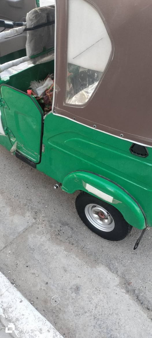 السلام عليكم التكتك لبيع موديل 2021 شهر 12 تكتك مكفوله بس بيه ضربه بل تكمه شي بسيط
مكاني حسينيه الي يريده يخابرني هذه رقمي السعر 8 400 مجال 
***********
