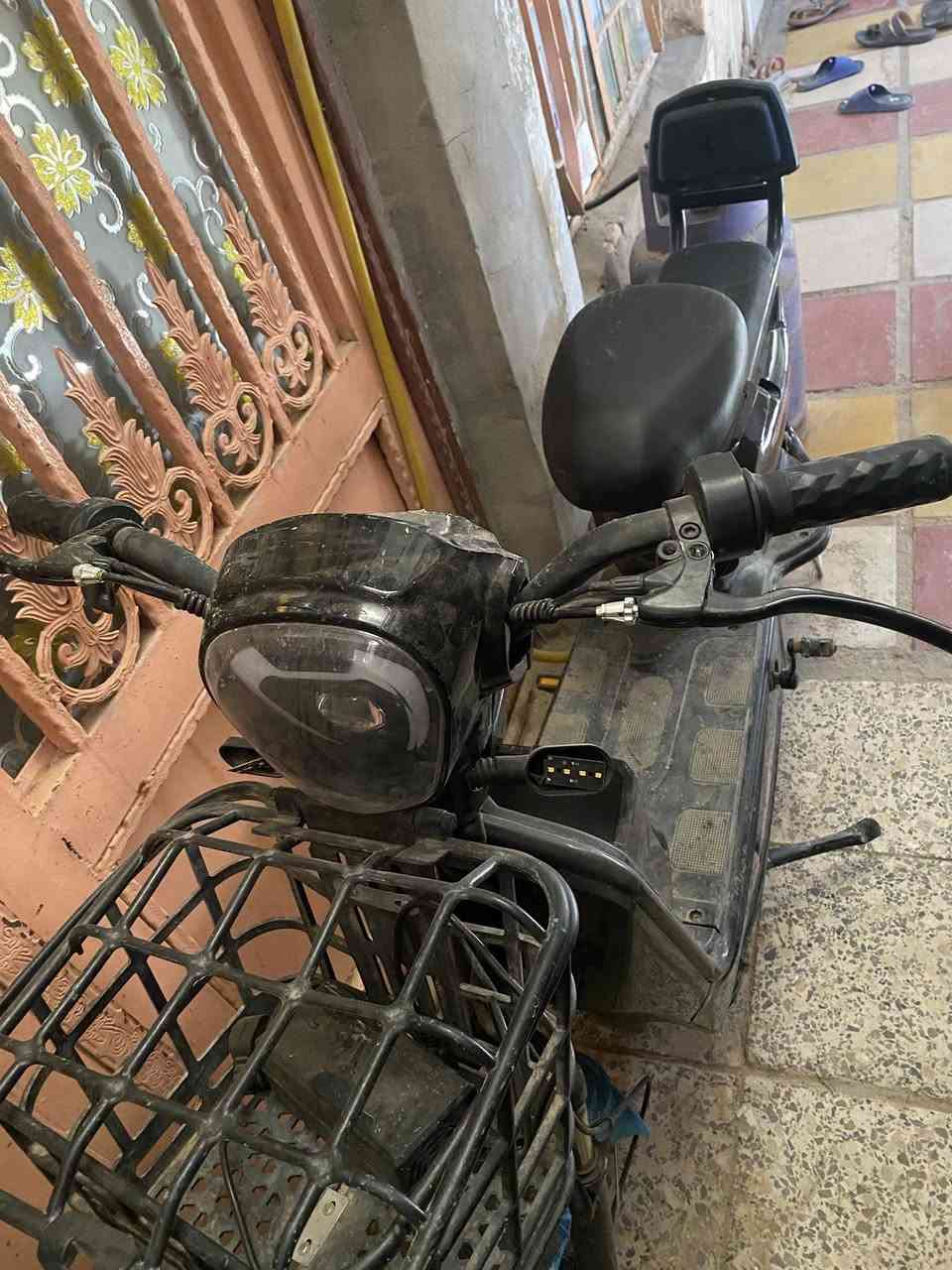 السلام عليكم دراجة شحن حجم وسط استعمال قليل سعر 275الف واتساب ***********
