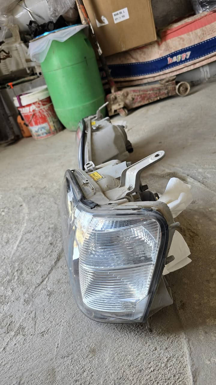 للبيع 
لايتات كراون  ملكه 
ابو عيون  / مبدل جام 
مامكسرات ليطه جديد
كلوباته كامله / ناصي / عالي 
 يوجد توصيل جميع محافظات العراق 
الاستفسار / السعر 👇
خاص / واتساب / اتصال 
***********
