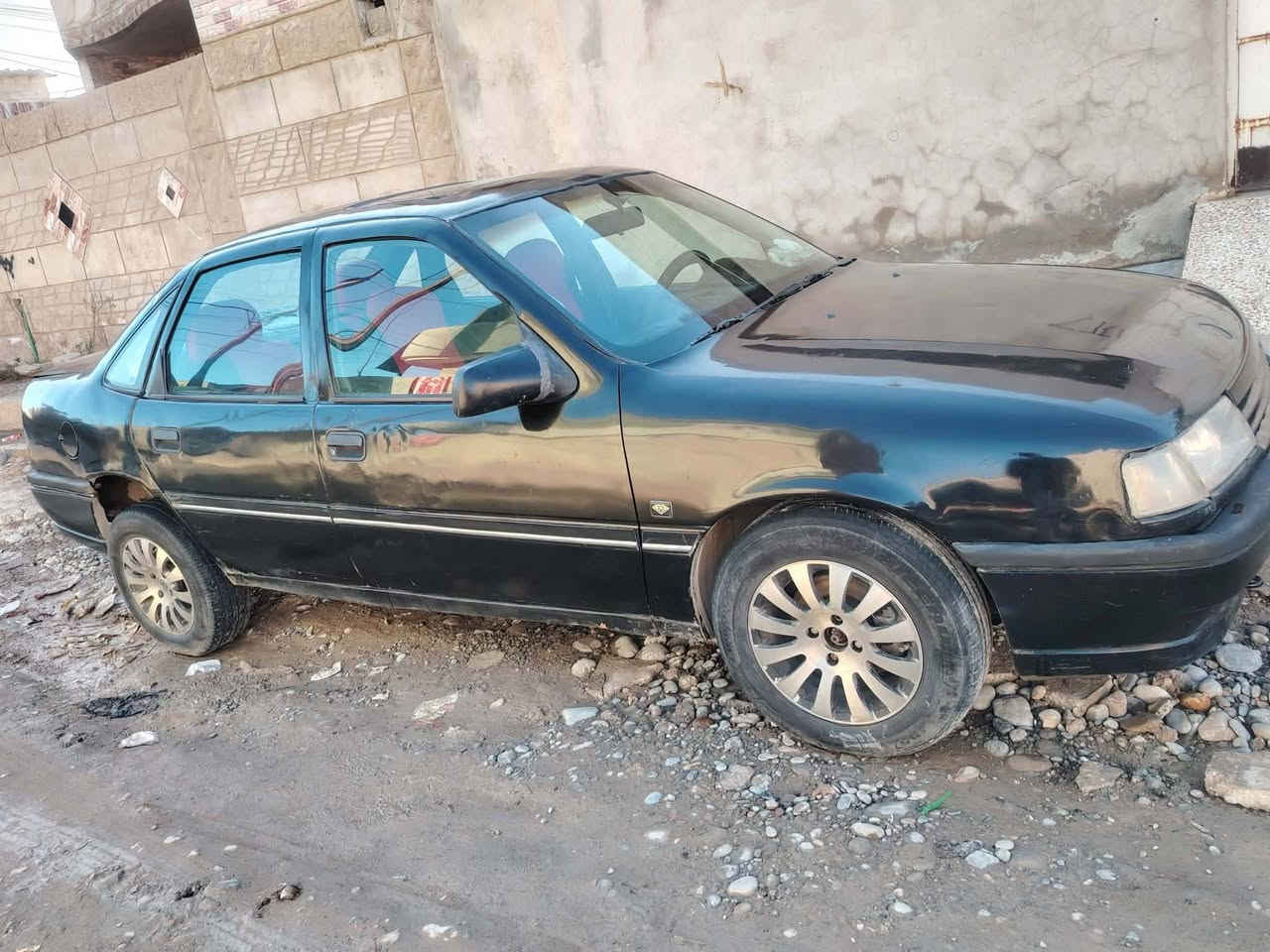 اوبل فكترا حجم 20 موديل 92 مصبوغه عام جماليه فقصه خفيفه ب السقف ومعدله فقط شرط الوكاله والتحويل كابون بانزين وايرمنيه كلها شغاله سنويه عضم لل2027 رقم الماني السعر 29 ورقه وبيها مجال شي قليل
***********
