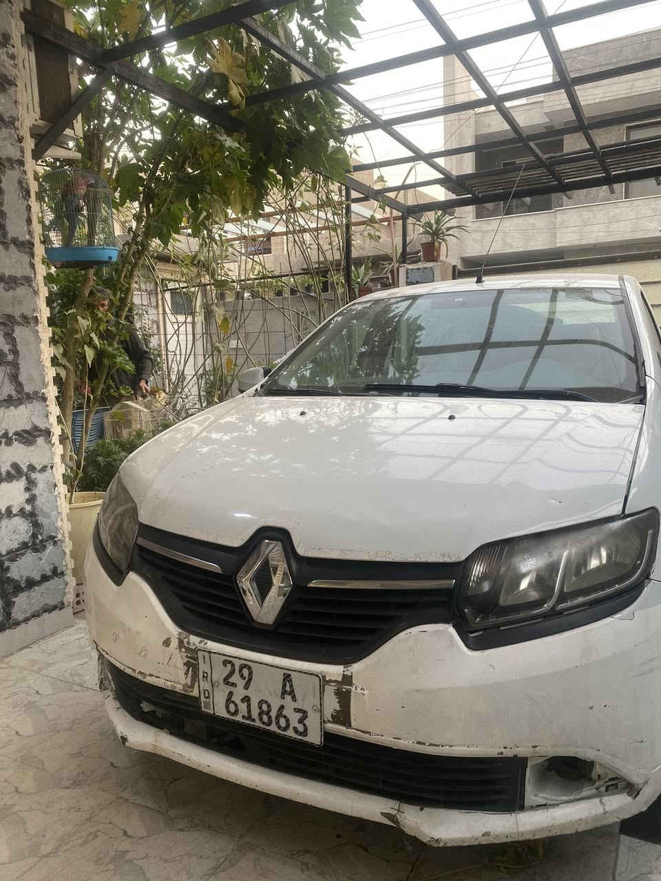 السلام عليكم للبيع رينو سمبل 2017 سياره جديده ستلام شركه
سعرها 62 ورقه وبيها مجال مستعجل على البيع وماكو هيج سعر شراي تعال وتدلل

بسم ولد صديقي مكينه كير حداديه تخم تاير بل كارتون سياره بدون صبغ فقط بيها حادث كدام ومرجعينه وبدون صبغ همات رقم الدولي الجديد (((صرفيتها انساها مكينه 1600))) مكاني بغداد الدوره ***********
