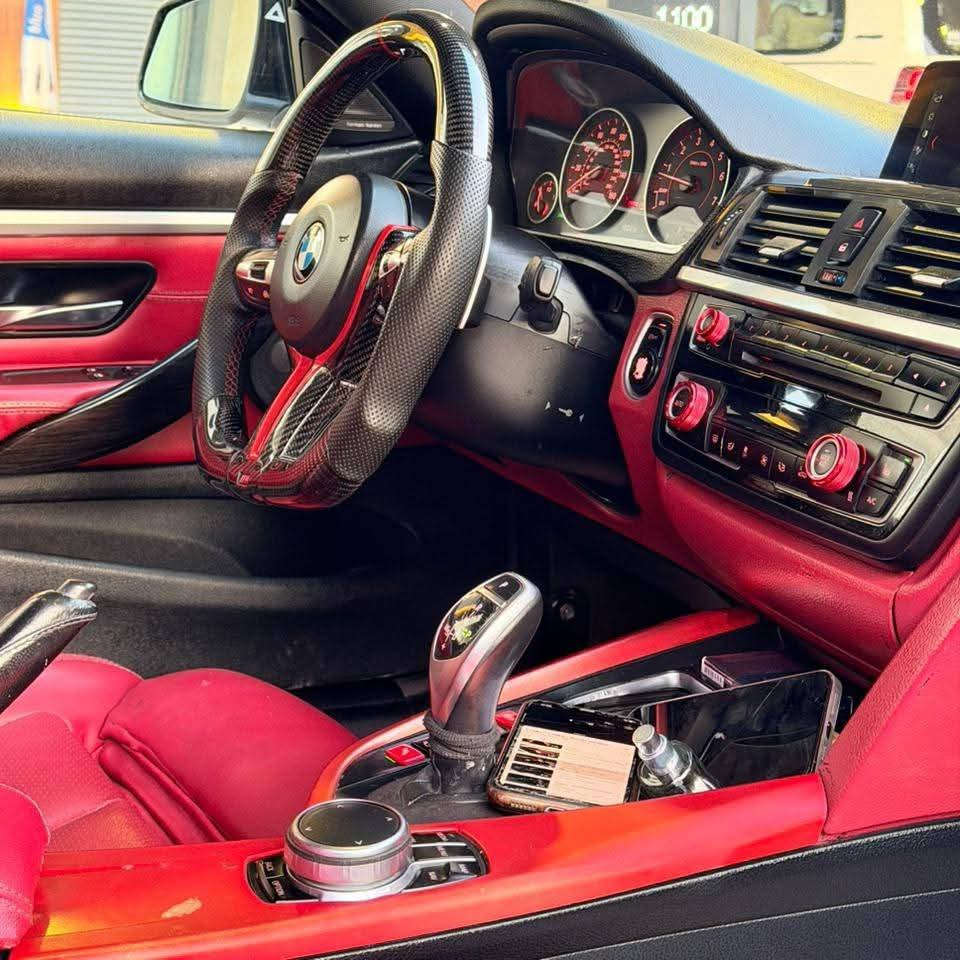 🔥 للبيع: BMW M4 (F82) — قوة ألمانية بأداء خارق 🔥🤍
كوبيه رياضية لعشاق السرعة والأدرينالين، تجمع بين التصميم العدواني والأداء العالي على الطريق.
المواصفات:
• BMW M4 (F82)
• قير أوتوماتيك رياضي
• محرك Twin Turbo عالي الأداء
• نظام دفع خلفي (RWD)
• كيت خارجي رياضي (M Performance)
• إضاءة LED متطورة
• جنوط رياضية سوداء
• نظام عادم رباعي بصوت قوي
• شاشة معلومات وترفيه
• أنظمة أمان وثبات متقدمة
✨ السيارة نظيفة جداً وحالة ممتازة
📩 للتواصل والاستفسار: مراسلة خاصة


**إذا كنت صاحب هذا الإعلان وتريد حذفه لأي سبب، رجاءا أرسل رسالة إلى الدعم الفني**