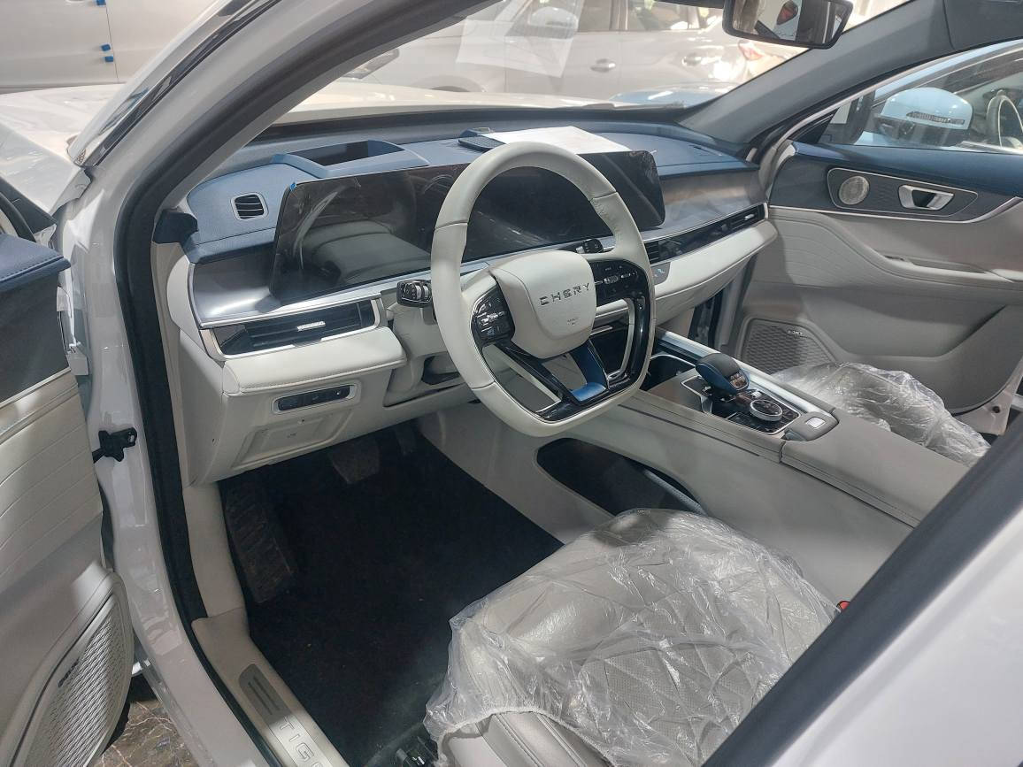 سەیارەکە سفرە و  تەنها ٩٤ کیلۆمەتر ڕۆشتوە  سعری شەریکەی ٢٩٥ گەڵایە  
هایبێردە کارەبایە بەنزینە 
فول فولە  
چونە ژورەوەی زیرەک 
٧ مۆدی لێخوڕین 
پانۆراما 
ئاوێنە شەفت 
کوشن کارەبا و میمۆری لەکاتی سەرکەوتن کوشنەکان نزم دەبنەوە 
دەبڵ ئەکسلە 4 well drive 
ڕەقم کراوە ڕەقەم هەولێرە 
یەکسەر بیکە بە ناوی خۆتەوە 
زەمانی شەریکەی لەگەڵە 
 ئەوەی تۆ بڵێی مواسەفات تیایەتی سەیارەیەکی تا بڵێی خۆش و کەم مەسرەفە 
ئەتوانی بە زمانەکانی سینی و عەرەبی و ئینگلیزی کۆنتڕۆڵی تەواوی سەیارەکە بکەی

*********** السليمانية, العراق
