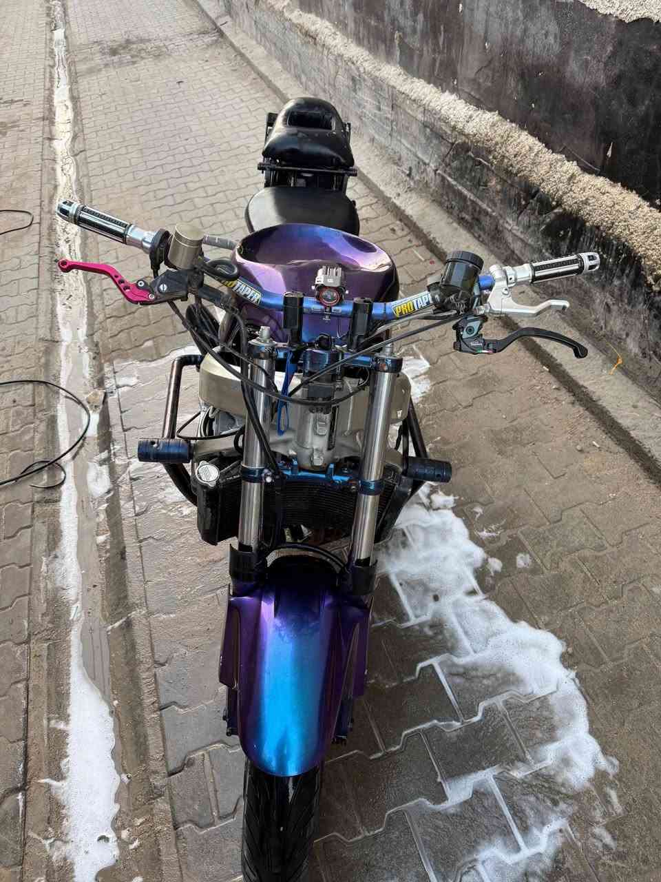 هوندا f4i الدراجه اوراقها ضايعه اكفل من السرقه الدراجه ما مفتوحه وكامله مكمله تشغل وتطع السعر18 رقمي*********** مستعجل ع بيعها عنوان بصره مناوي لجم
