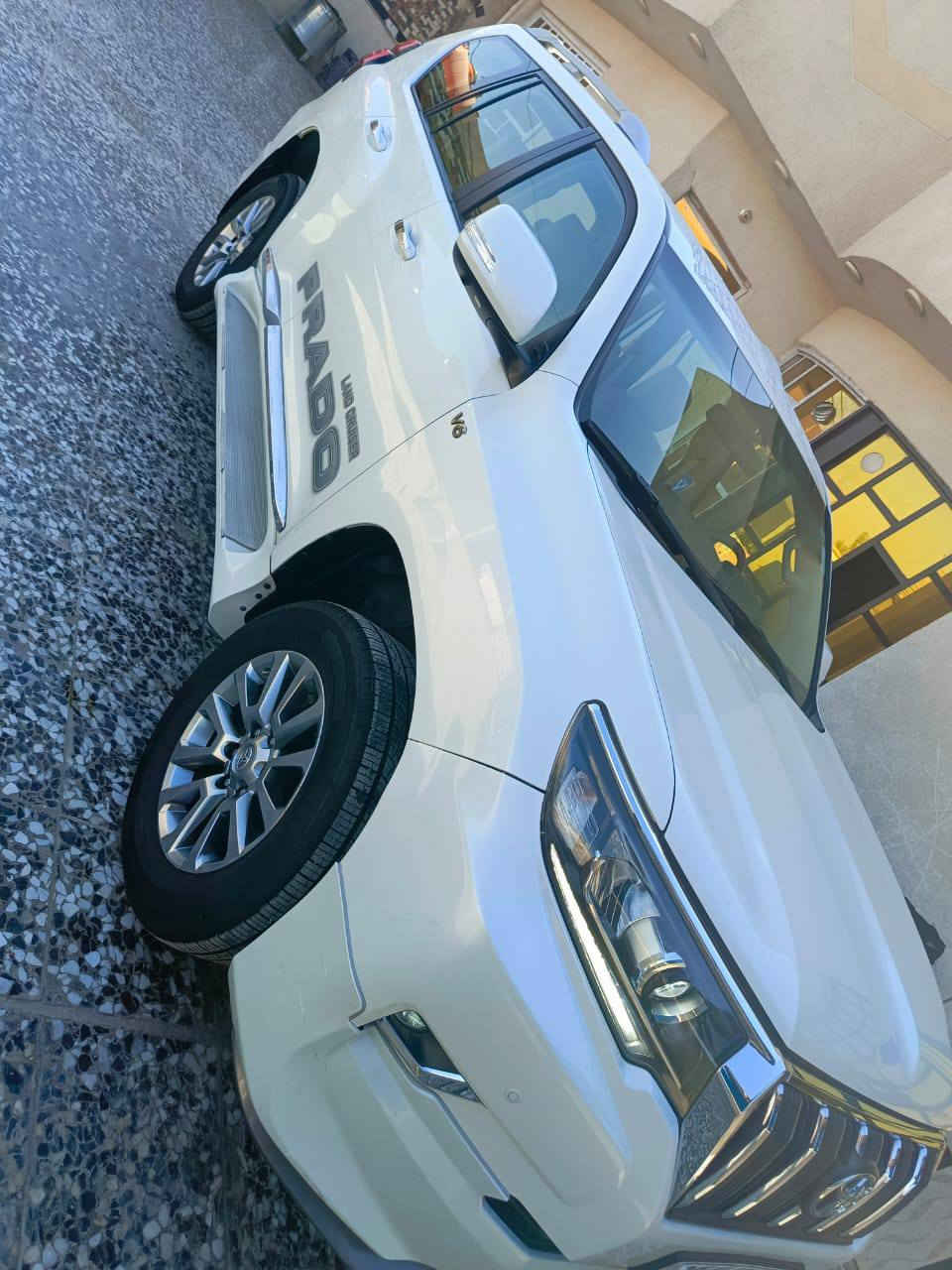 السلام عليكم للبيع تويوتا ابرادو خليجي مكفولة كفالة عامه ماشيه49 اربيل بسمي فول مواصفات عده الفتحه فقط سياره جديده بيع او مراوس بسيارة اقل سعر مكاني بغداد السعر 410 اتصال *********** موديل 2021 كل المواصفات بيهه عده الفتحه
