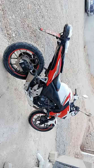 هۆندای یابانی cb500f مۆدێل 2015 دوو بستۆن زۆر باک و بێ مەسرەف مەزبوتە سعری 15 وەرەقەو مەجال
شوێن سلێمانی
ژ.م ***********
تکایە هەموو شتێکم نوسیوە موشەتەری نیت تەلەفون مەکە جوابی کۆمێنت نادەمەوە 
لەگەڵ ڕێزدا. السليمانية
