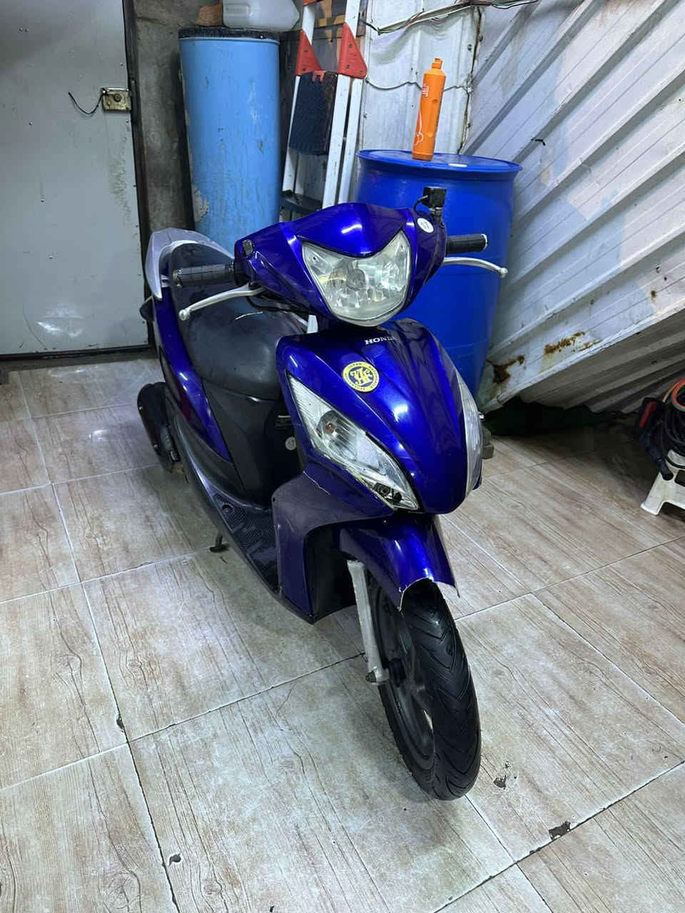 هوندا دايو سرعه 140 دراجه نضيفه وجديده ياباني اصل 

سعر ٨٠٠ بيها مجال مكان بصرة نواب الضباط 

+964 772 201 3522


**إذا كنت صاحب هذا الإعلان وتريد حذفه لأي سبب، رجاءا أرسل رسالة إلى الدعم الفني**