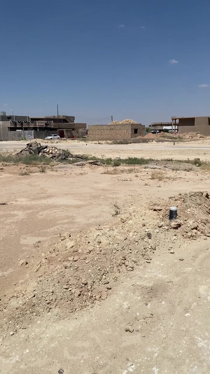 السلام عليكم متاح قطعتين طبك الأولى ركن واجه 12 ونص على شارع عشرين متر خلف القطاع الصحي في شيشان مقابيل مجمع جوهر عنه وجه القطع ع شارع العام السعر المطلوب 32 مليون وبيها مجال***********
