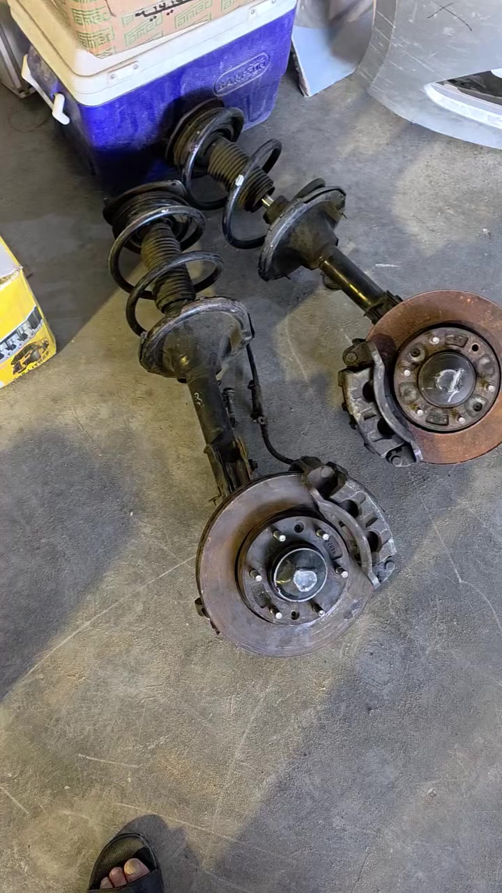 السلام عليكم 
من ورشه بغداد جمله او مفرد 
دسك خلفي كوري مشكل حاويه اصلي السيارات الحديث 
الجمله ٥٠ تخم مشكل اقل طلب 
العنوان الرمادي شارع الشراع بصف الملعب الشراع السباعي 
متوفر خدمه توصيل جميع المحافظات مراسله واتساب فقط 
او الاتصال على ***********
