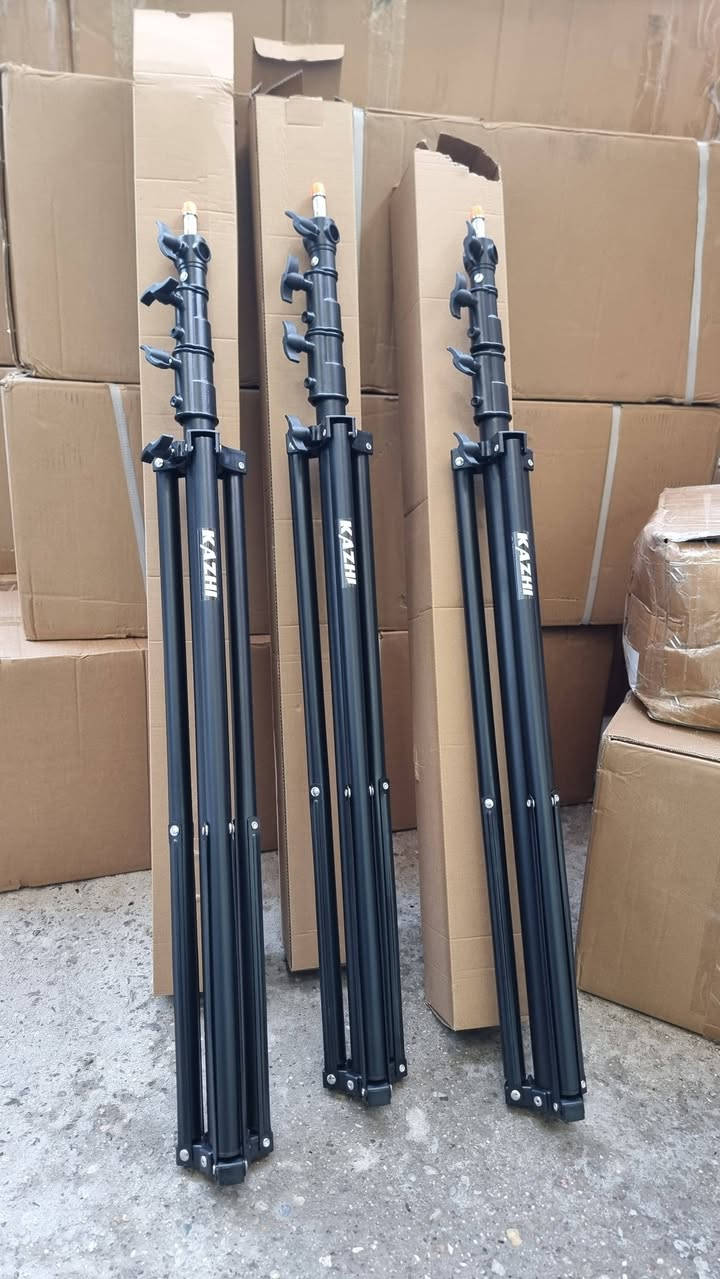 استاند حديد ثقيل هايدروليك ارتفاع ٣ متر  من شركة KAZHl جديد سعر الواحد 35 الف متوفر توصيل


**إذا كنت صاحب هذا الإعلان وتريد حذفه لأي سبب، رجاءا أرسل رسالة إلى الدعم الفني**