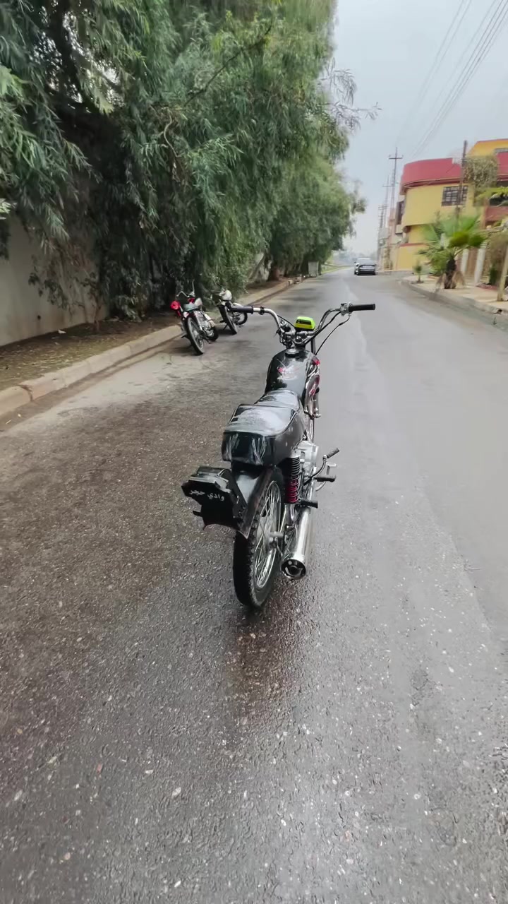 السلام عليكم ✅رابيدو حربي فول 🦅 حرفR الاصلي شرط ✅ موديل 2025 ✅ الدراجه تطبيق جديد ✅ تحريكه معدل نار 🔥 مكينه شرط مامفتوحه✅ الدراجه خير من الله 💎سعر650 ✅وبيها مجال.قليل حيل🤏🏻  ✅ مكاني موصل  دواسة ✅شراي ‬‏ راسلني خاص وأدلل أو علق واجيك خاص


**إذا كنت صاحب هذا الإعلان وتريد حذفه لأي سبب، رجاءا أرسل رسالة إلى الدعم الفني**