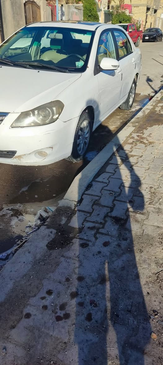 سلام عليكم 
Byd//G3//2014
العنوان بغداد الحسينيه 
***********
السعر 50
