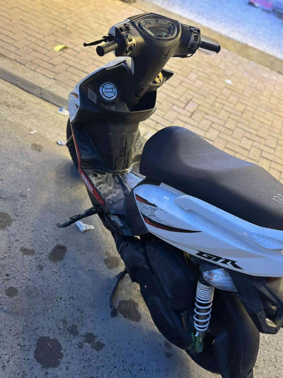 السلام عليكم
دراجه GTR للبيع كفاله عامه📍

كفر بلادي🤍

مكينه بلادي خرسه كفاله عامه من التبخير والتنقيص والدوانز 🧿

شلعه معدل تشك الكاع ☄️🪬

دبلات كهربائيات كله شغال 

الدراجه قبل اسبوع من نزلتها رمبه وبيهة كفاله سنه كامله من كل النواحي مو مال بياع شراي مال جناي دهن امزويل بانزين محسن

المكان بغداد الكريعات 

الرقم☎️ ***********
